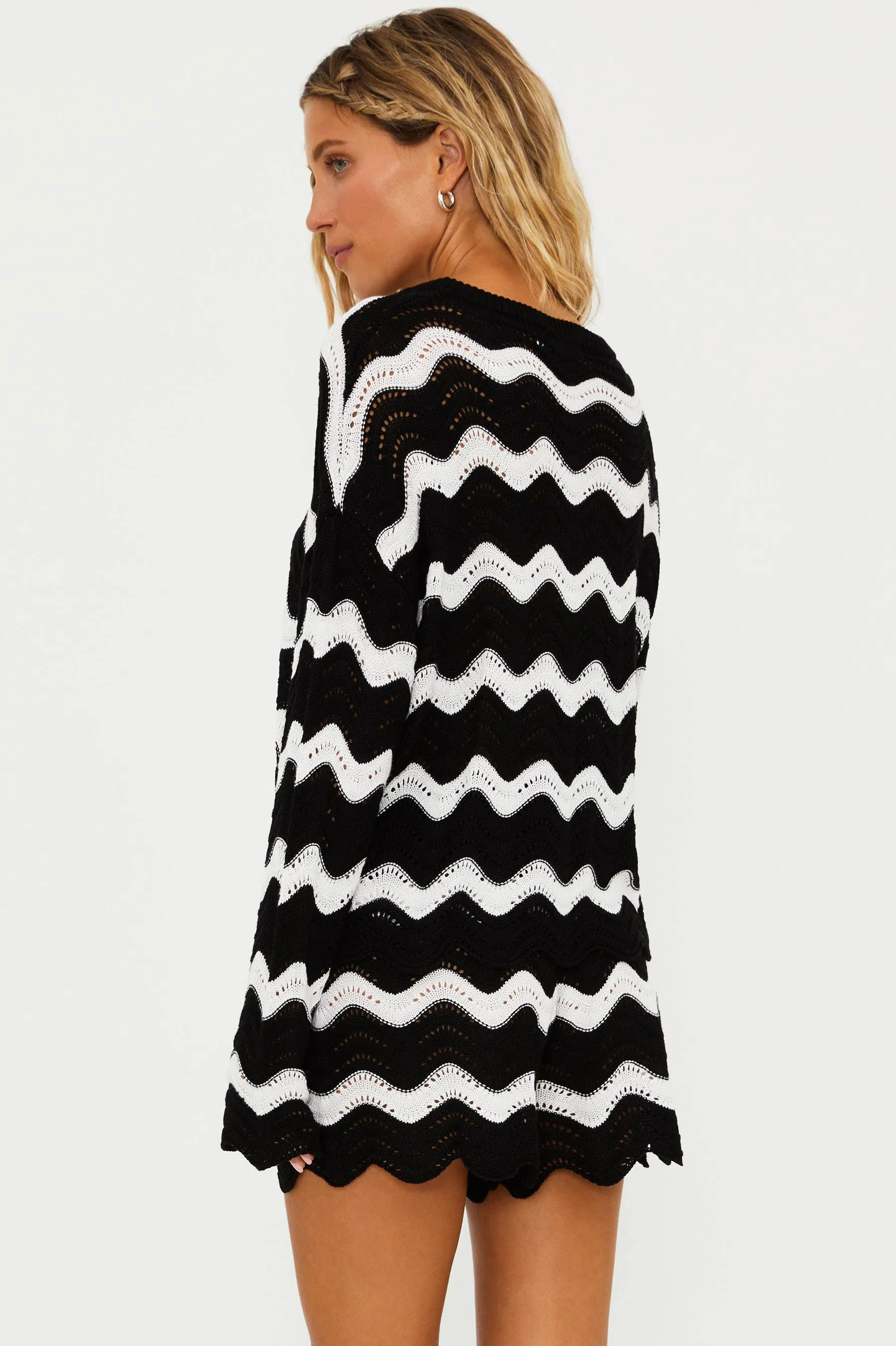 Beach Sweater Black & White Tides