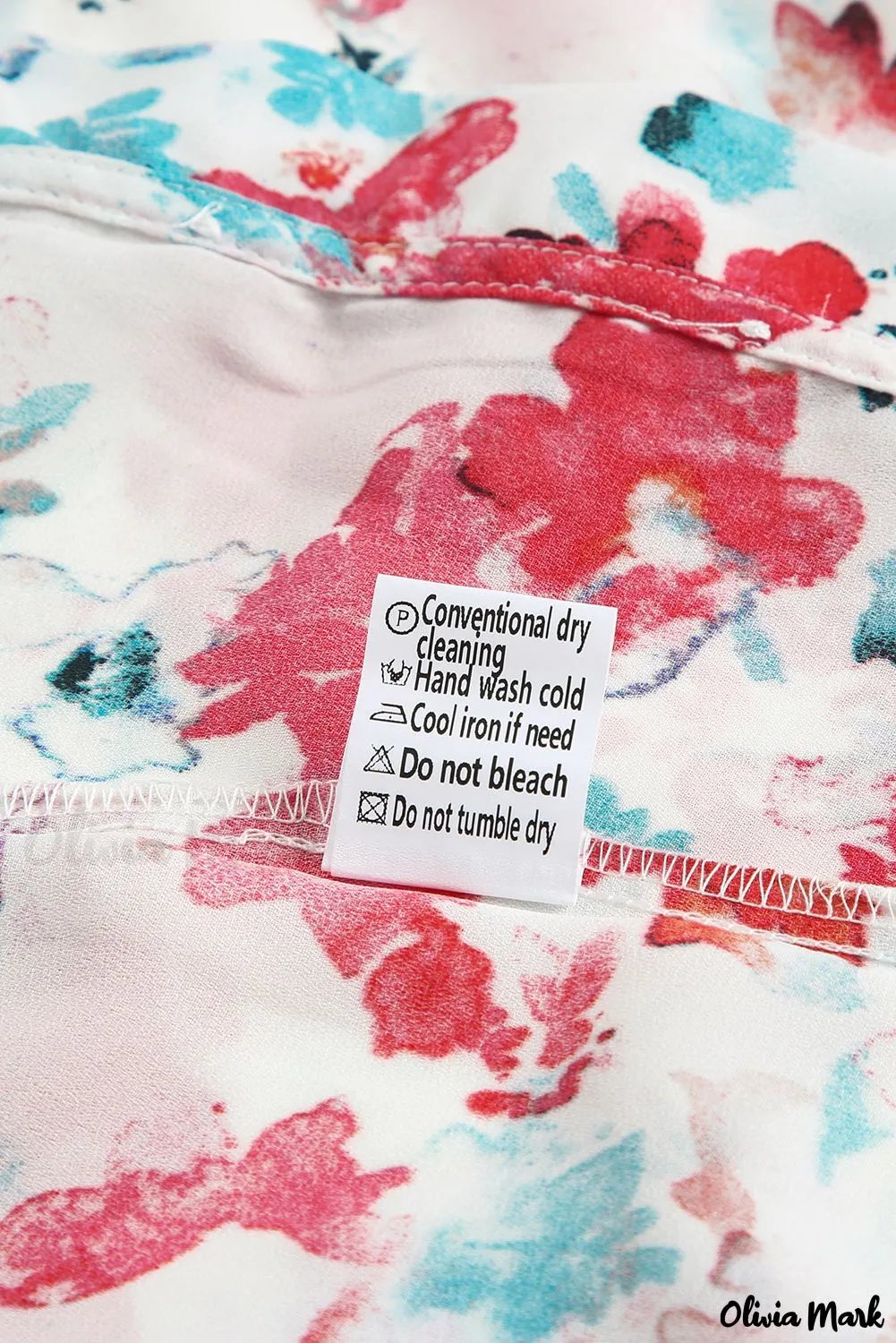 Deanwangkt - Cakewalk Red Floral Smocked Blouse