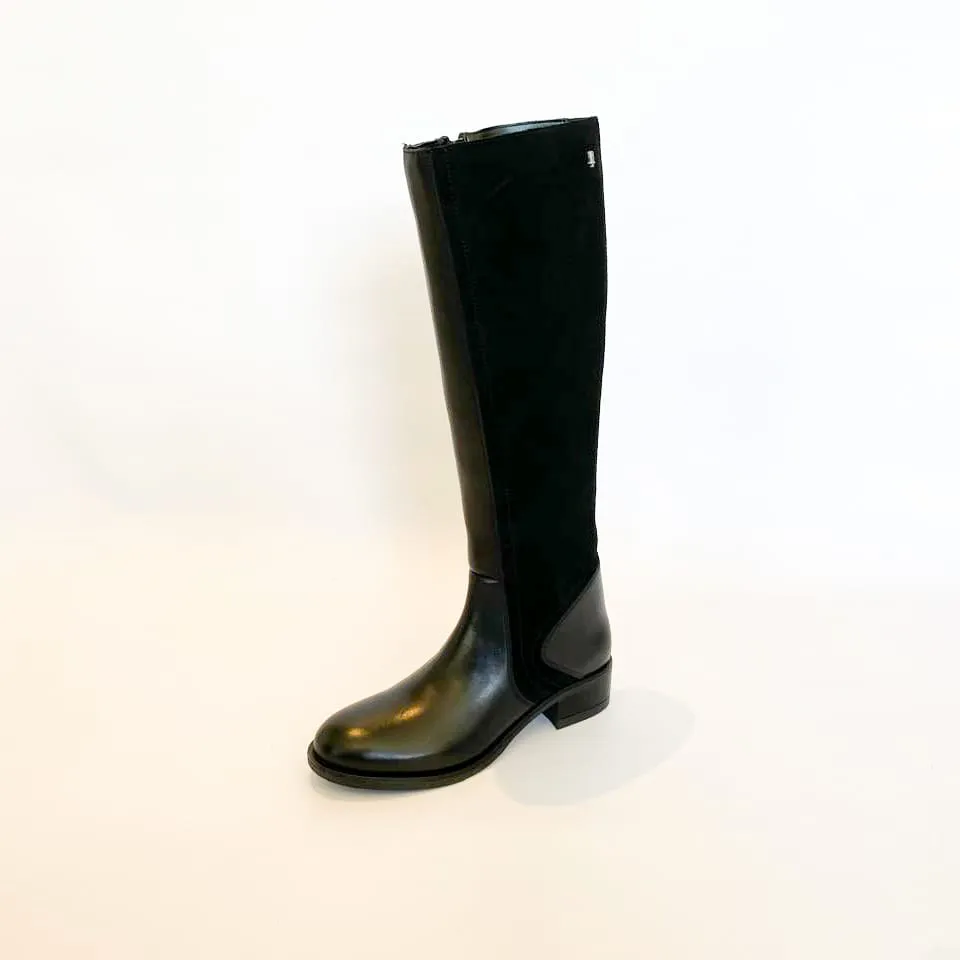 Nicci Tyler Hylan - black leather high boot